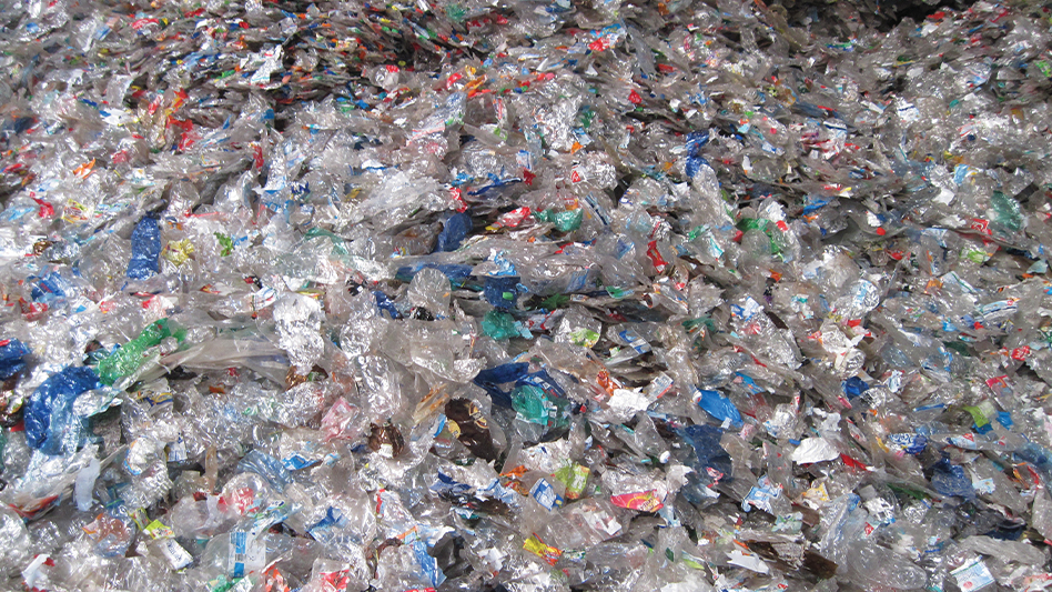 Environmental impact of PET bottles lower than glass bottles and