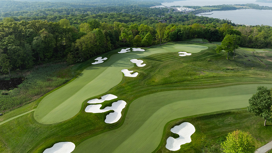 Elevated offering high above the Hudson River Golf Course Industry