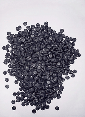 black recycled plastic pellets