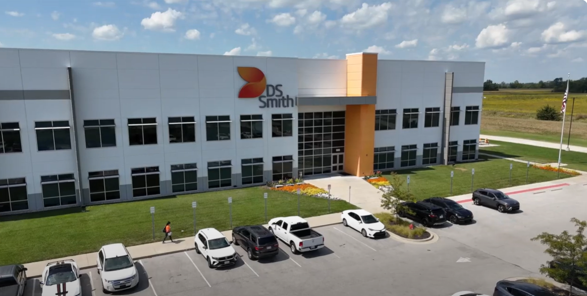 outside shot of ds smith's lebanon, indiana, facility